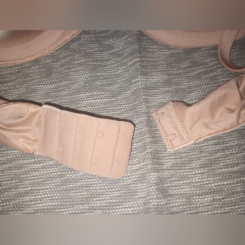 Victoria Secret Body By Victoria Tan Lined Demi Bra Size 38C - Picture 8 of 8
